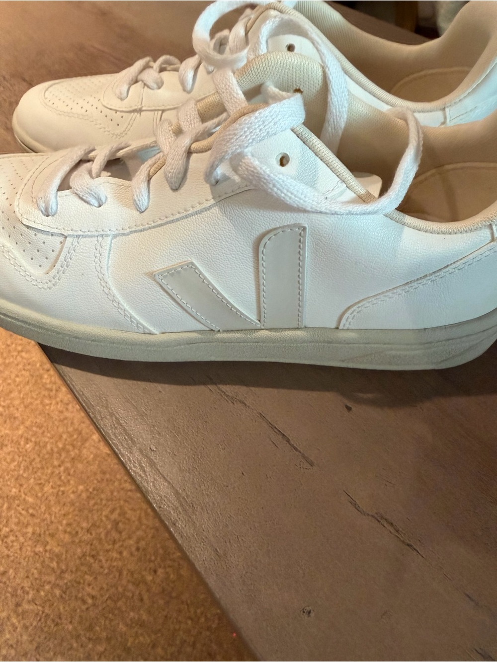 Veja Classic White Leather Sneakers - Picture 2 of 6